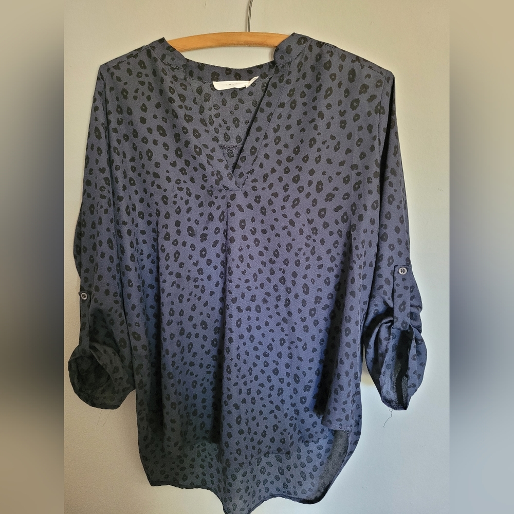 Dark gray patterned lush brand 3/4 sleeve blouse
